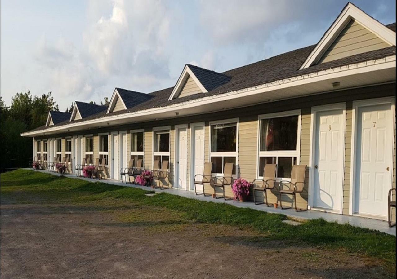 Fundy Rocks Motel Hopewell Cape Εξωτερικό φωτογραφία